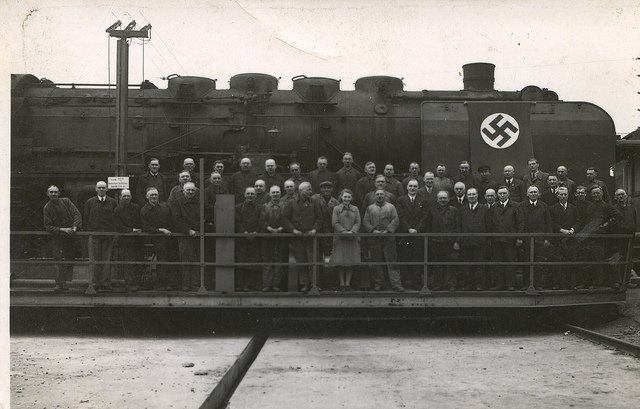 14718983177_dcfda93719_z