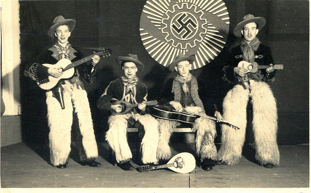 14718992987_c9d3475a3b_z